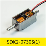 SDK2-0730S系列电磁锁1，型号：SDK2-0730S-12B11-11，应用：充电枪电磁锁，大小：30.7*16*14mm，电压：DC12V，电流：0.54A，电阻：22Ω，功率：6.5W