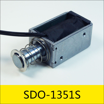 SDO-1351S系列电磁铁，型号：SDO-1351S-110B35.5，电力系统高压保护电柜锁，51*32*25mm，电压：DC110V，电流：3.1A，电阻：35.5Ω，功率：341W