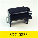 zanty SDC-0835系列电磁铁，型号：YD-U835-349，应用：汽车远近光切换。35*26.4*30.6mm，电压：DC12V，电流：0.56A，电阻：21Ω，功率：6.7W
