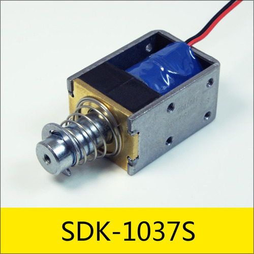 單保持電磁鐵SDK-1037S系列，型號：SDK-1037S-24A32，應(yīng)用：考勤打卡機(jī)，大?。?6.8*26*20mm，電壓：DC24V，電流：0.75A，電阻：32Ω，功率：18W